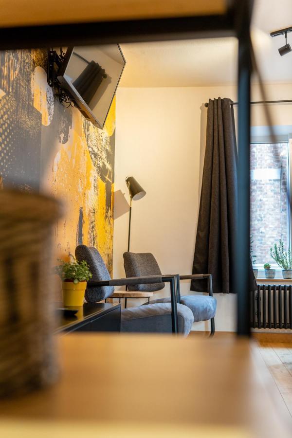 Ardenne Bnb Gite Urbain Avec Terrasse Marche-en-Famenne Exterior photo