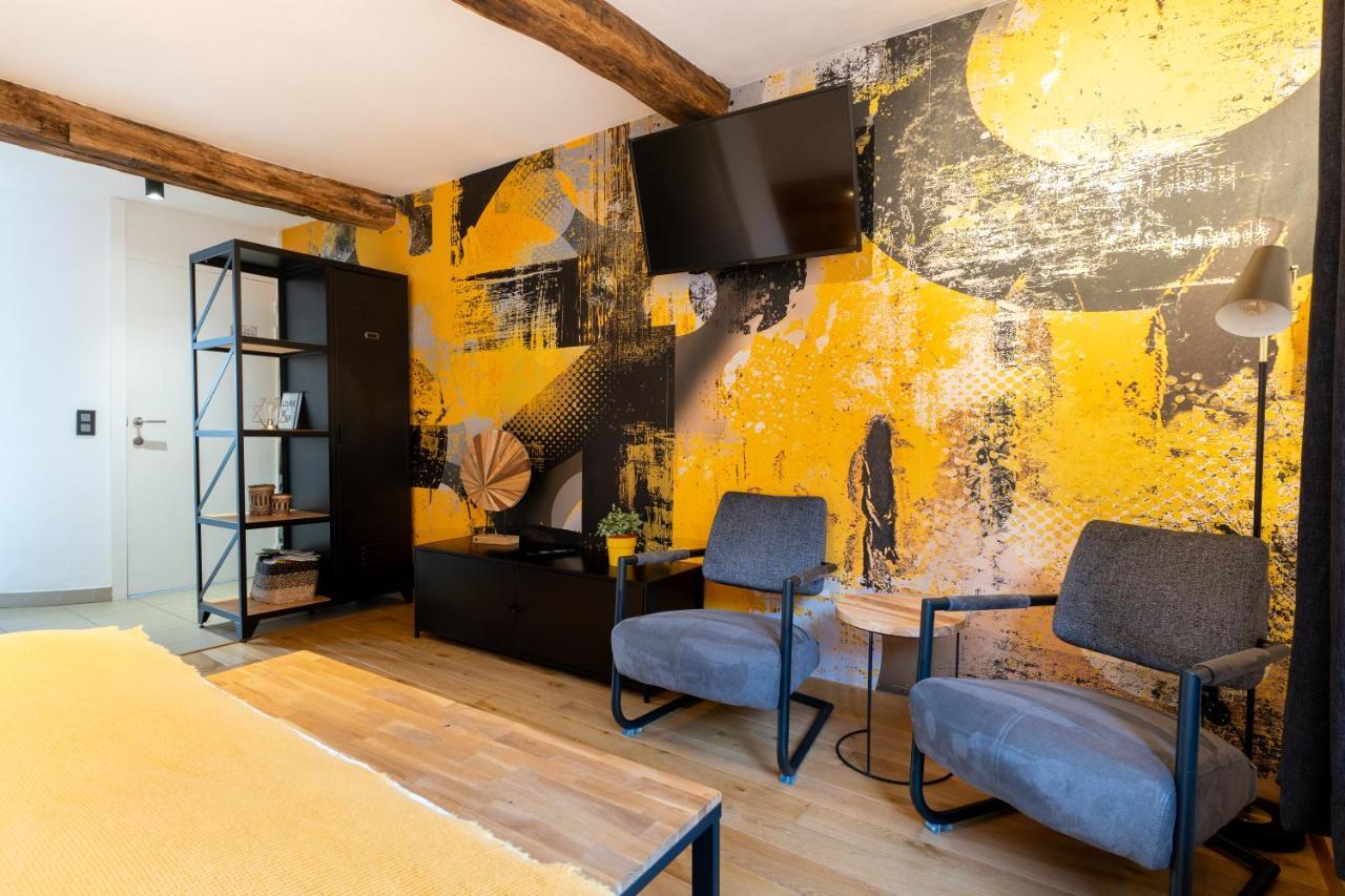 Ardenne Bnb Gite Urbain Avec Terrasse Marche-en-Famenne Exterior photo