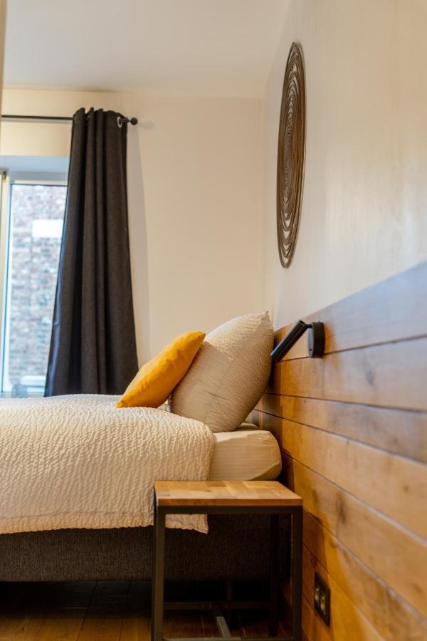 Ardenne Bnb Gite Urbain Avec Terrasse Marche-en-Famenne Exterior photo
